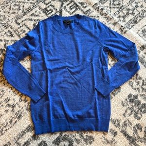 Banana Republic 100% Merino Wool Blue Scalloped Crewneck Sweater Size Small